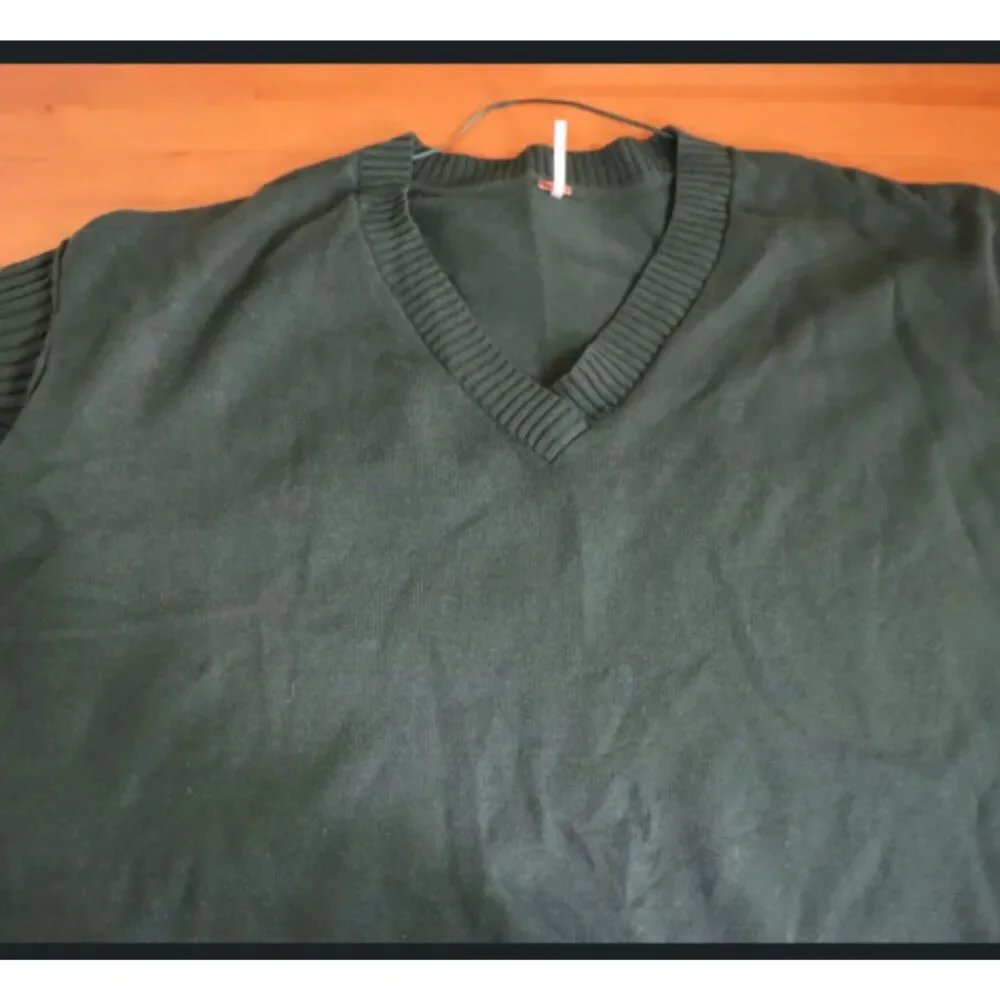 Free People Alli V-Neck Sweater Medium Oversized Dark Green Chunky Knit